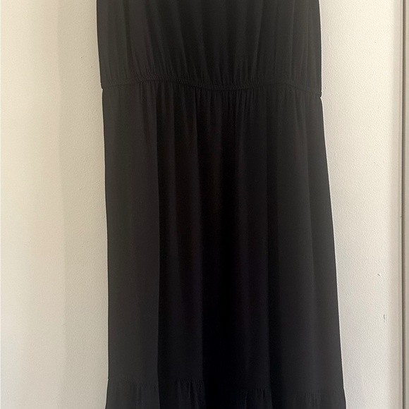 Amazon Essentials Women's Twill Tiered Fit and Flare Dress, Size medium - Picture 10 of 11